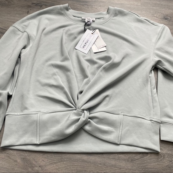 Crew Neck Crop